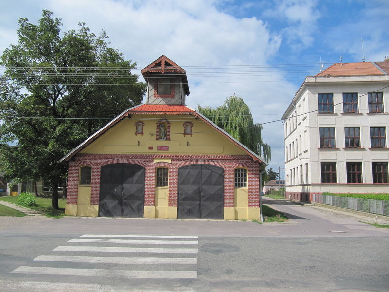 Soubor:Dyjákovice, hasičská zbrojnice.jpg