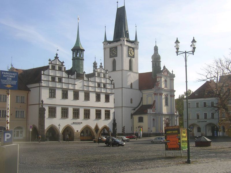 Soubor:Litomerice main square 03.JPG