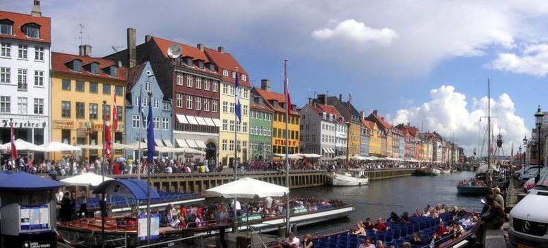 Soubor:Nyhavn-Copenhagen.JPG