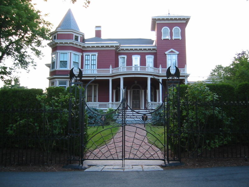 Soubor:Stephenking house.JPG