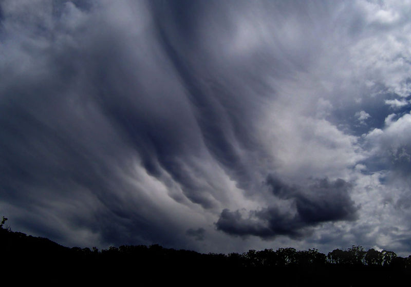 Soubor:Turbulent skies.jpg