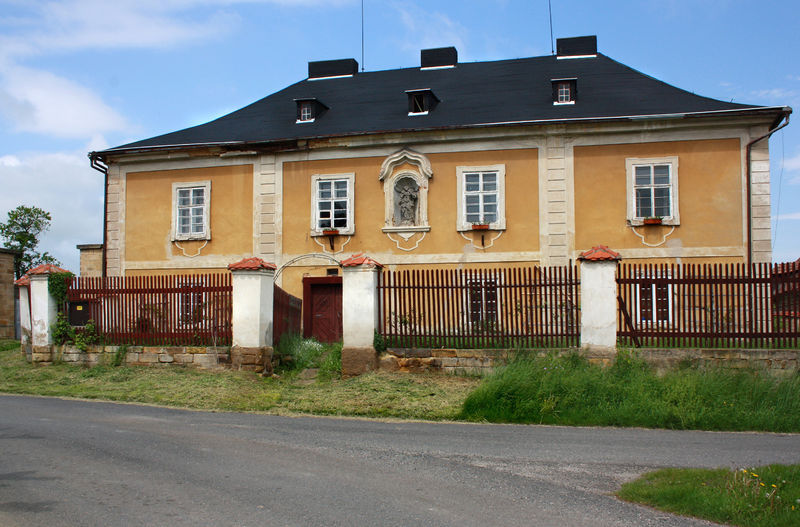 Soubor:Rožďalovice, presbytery.jpg