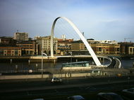 Gateshead Millennium Bridge - geograph.org.uk - 1166443.jpg