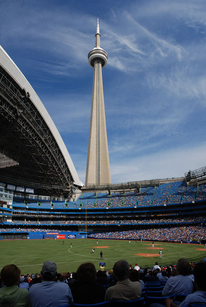 Soubor:Rogers Center-restitched.jpg