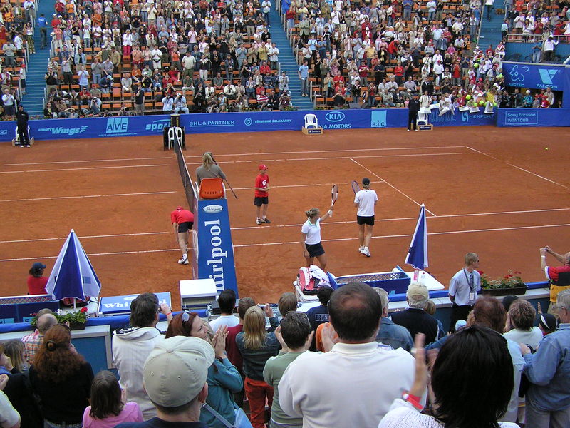 Soubor:MNavratilova-BStrycova-ECM-2006-77.jpg