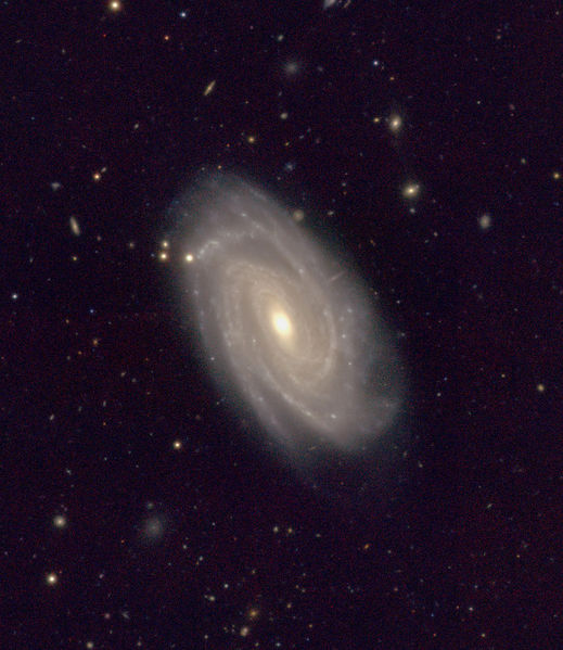 Soubor:NGC 10 ESO KIDS.jpg