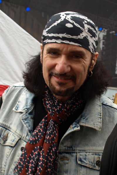 Soubor:Bruce Kulick-2013.jpg