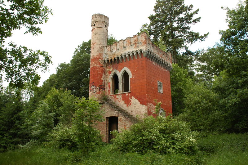 Soubor:Dobrenice CZ hunting lodge.jpg