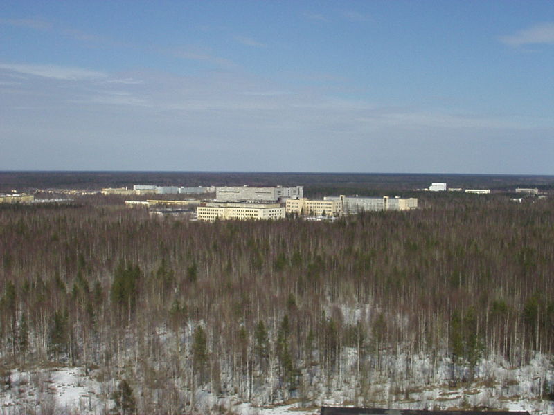 Soubor:Plesetsk satellite assembling facilities.JPG