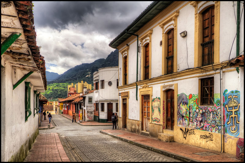 Soubor:La Candelaria-Bogota-HDR3.jpg