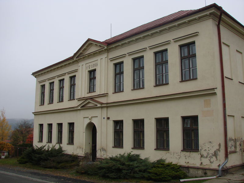 Soubor:Škola, Horní Studenec.JPG