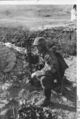 Bundesarchiv Bild 101I-022-2924-33, Russland, Soldat in Tarnjacke.jpg