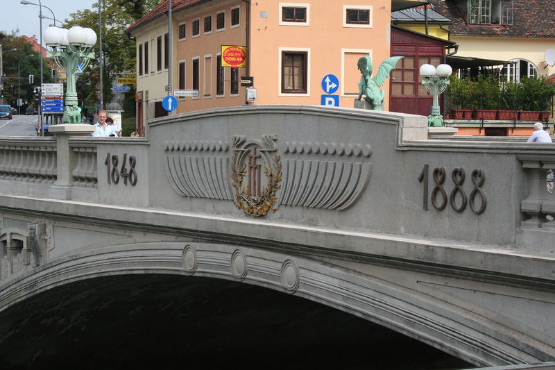 Soubor:Dragon Bridge, Ljubljana.jpg