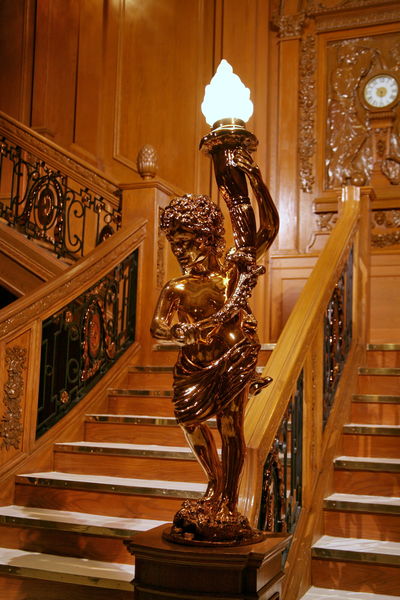 Soubor:Titanic's cherub.jpg