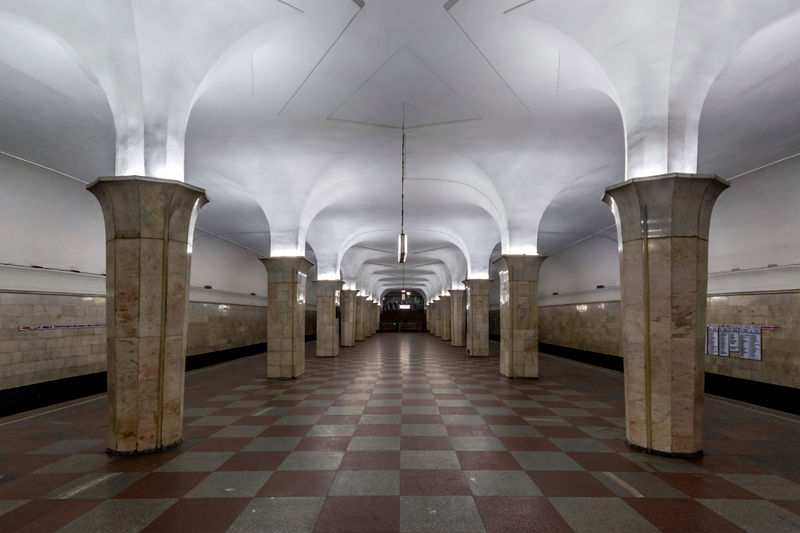 Soubor:Metro MSK Line1 Kropotkinskaya.jpg