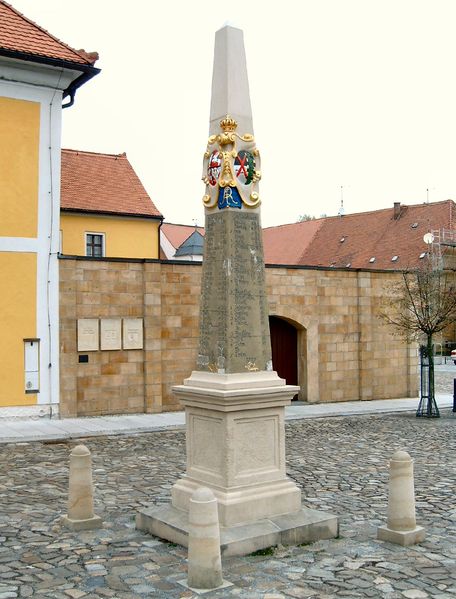 Soubor:Neustadt Sachsen Postmeilensäule.JPG