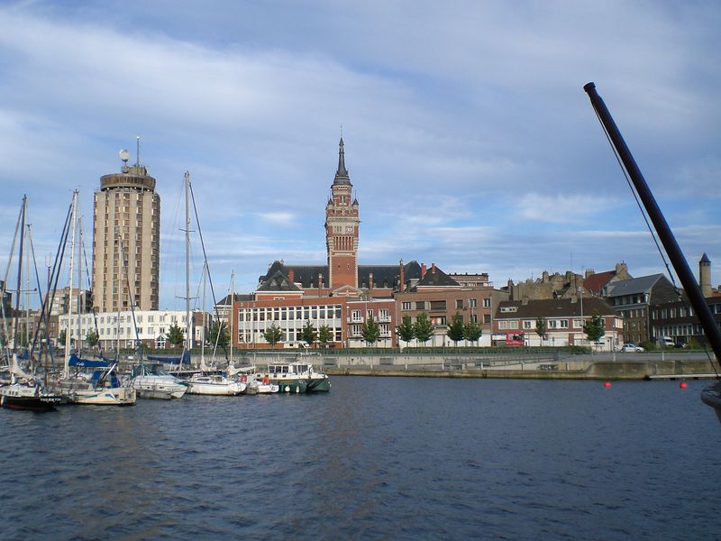 Soubor:Dunkerque vue port.jpg