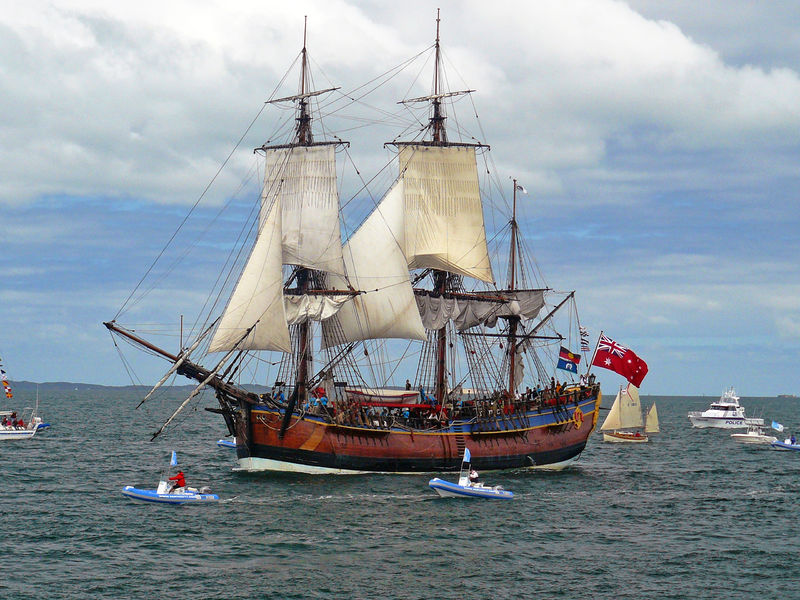 Soubor:Endeavour entering Fremantle.jpg