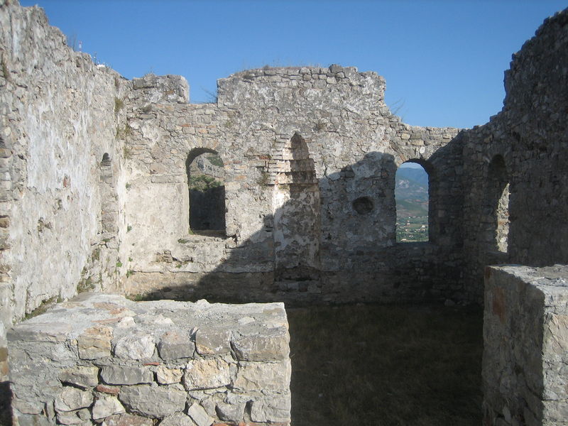 Soubor:Lezhë Castle1.jpg