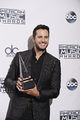 2014 American-Music-Awards 3004.jpg