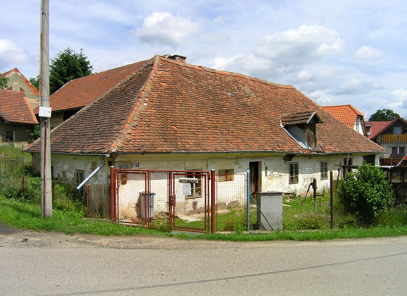 Soubor:Sulice, old house.jpg