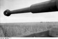 Bundesarchiv Bild 101I-022-2949-22, Russland, Panzerkanone.jpg