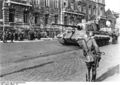 Bundesarchiv Bild 101I-680-8282A-38A, Budapest, Panzer VI (Tiger II, Königstiger).jpg