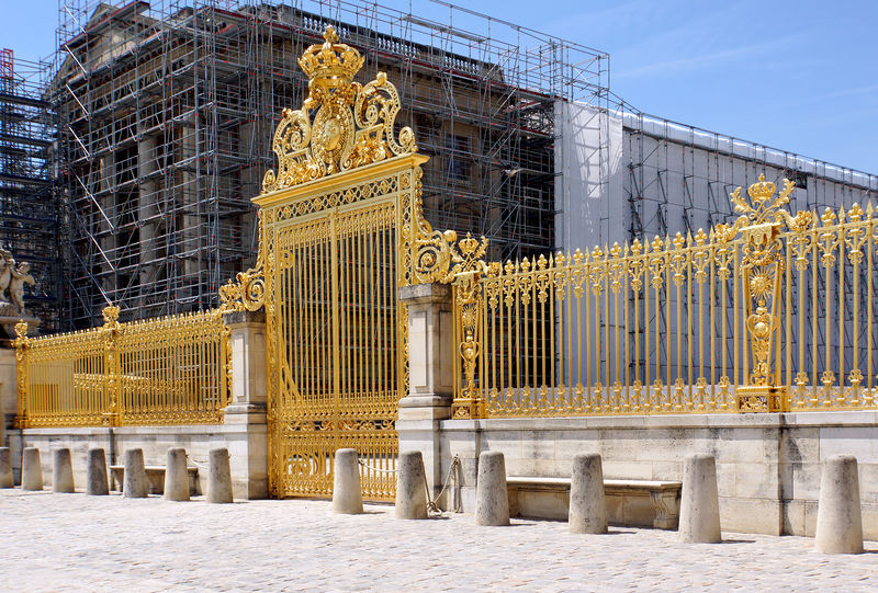 Soubor:France-000308B-Palace of Versailles Gate-DJFlickr.jpg