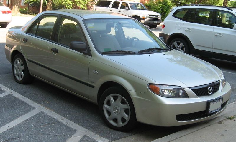 Soubor:01-03 Mazda Protege.jpg