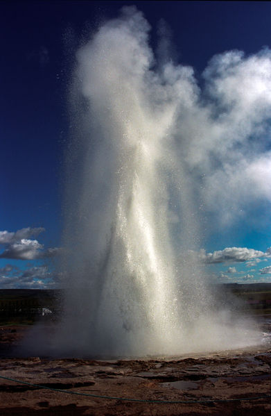 Soubor:Strokkur 26 (js).jpg