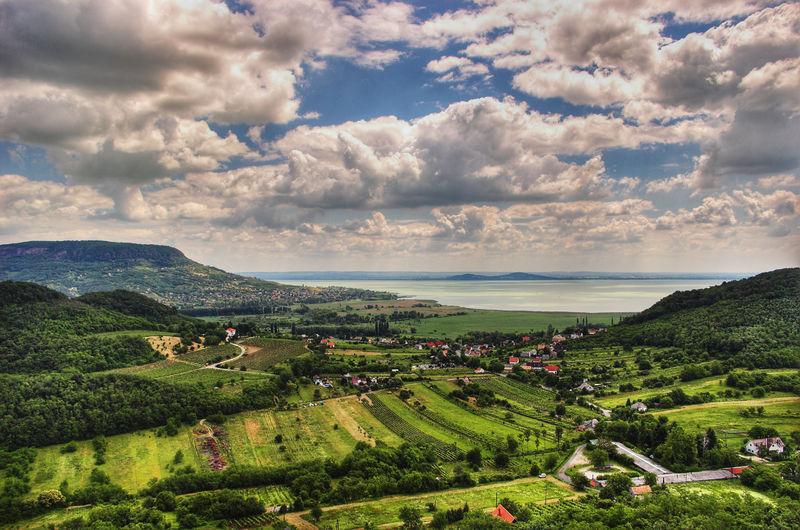 Soubor:Balaton Hungary Landscape.jpg