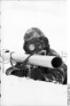 Bundesarchiv Bild 101I-279-0942-23, Russland, Soldat mit Panzerabwehrwaffe.jpg
