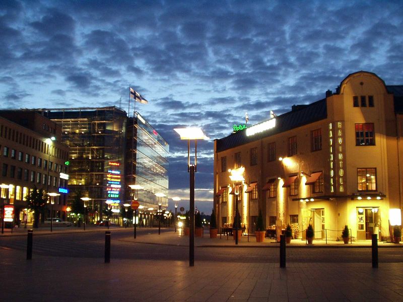 Soubor:Mittsommernacht-in-helsinki.jpg