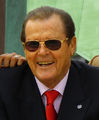 Sir-roger-moore-1.jpg