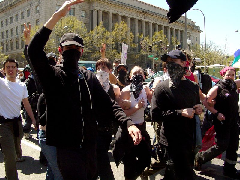 Soubor:Black bloc.jpg