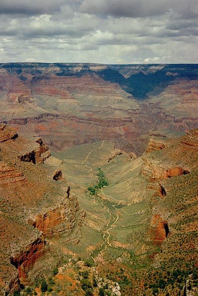 Soubor:Grand Canyon cloud.jpg