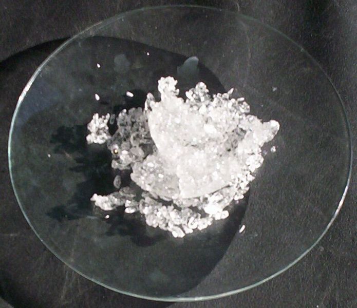 Soubor:Lithium nitrate.jpg