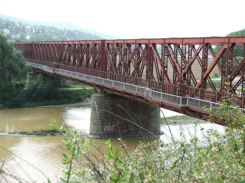 Soubor:Mokropsy railway bridge 3682.jpg