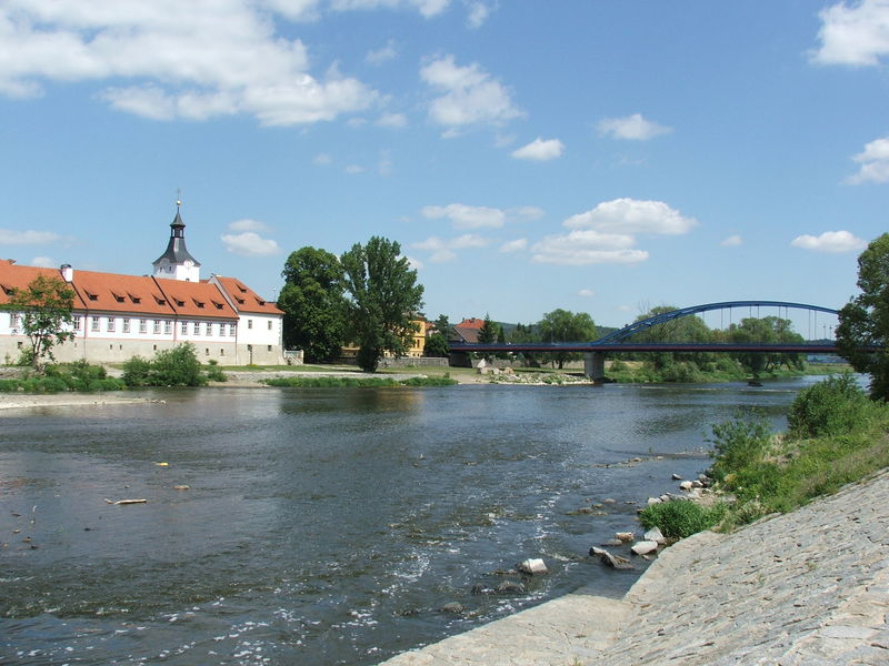 Soubor:Dobrichovice zamek 1682.JPG