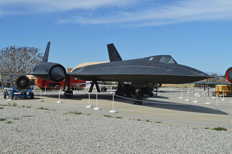 Soubor:Lockheed SR-71A Blackbird-017-AWFlickr.jpg