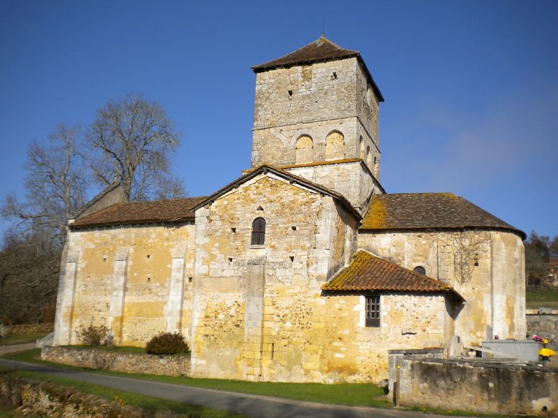 Soubor:Saint-Front-sur-Nizonne.jpg