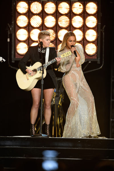 Soubor:50th CMA Awards-Beyoncé-07.jpg