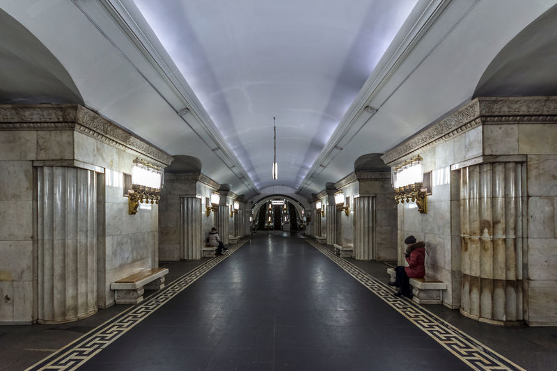 Soubor:Metro MSK Line3 Smolenskaya.jpg