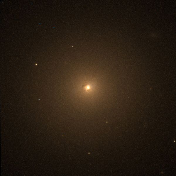 Soubor:NGC 404 Hubble.jpg