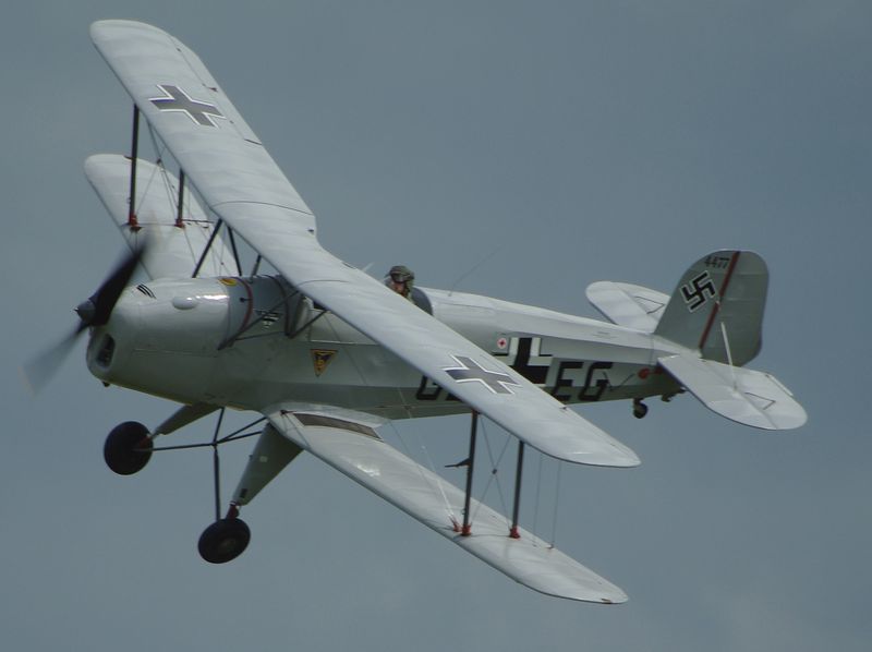 Soubor:Jungmann at Old Warden.jpg