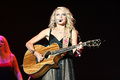 Taylor Swift-August-2007-Flickr.jpg