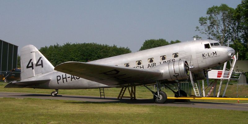 Soubor:Douglas DC-2 Uiver.jpg