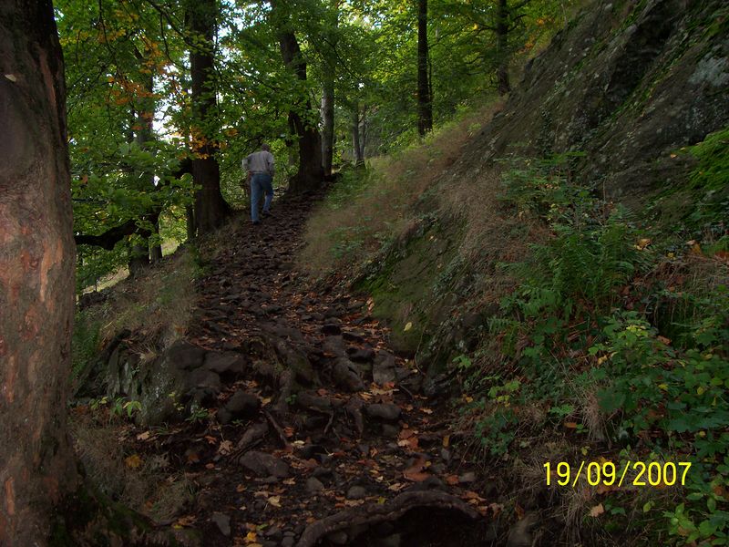 Soubor:Výstup na Ralsko.JPG