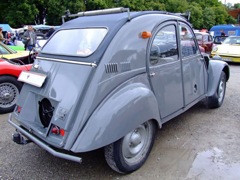 Soubor:Citroen 2CV 4x4 2.jpg