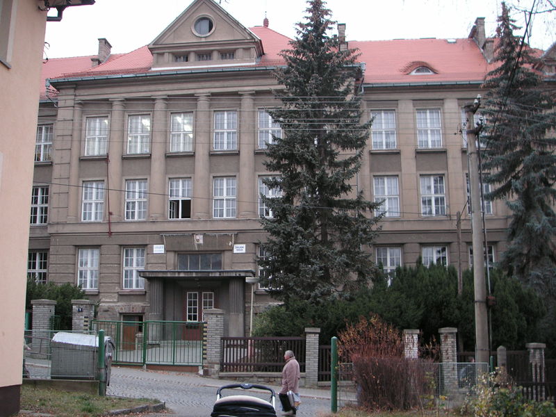 Soubor:Gymnasium horovice.jpg